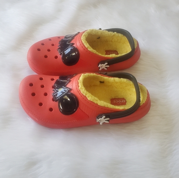 Crocs Classic Lined Mickey Mouse Crocs Youth Size 4 - Picture 3 of 6